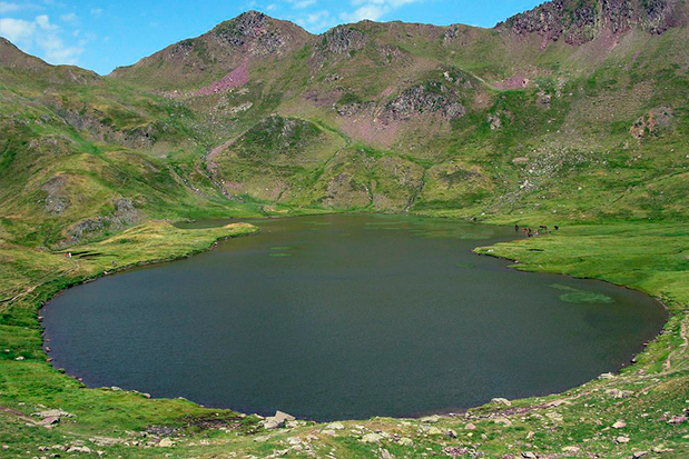 Ibón de Escalar-Cresta de Astún