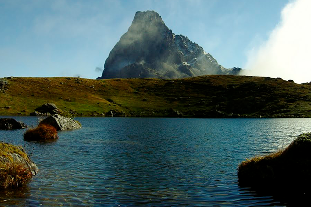 Lac Casterau-Collado de Astún